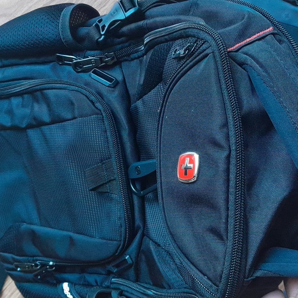 SwissGear Laptop Backpack - Picture 8 of 10